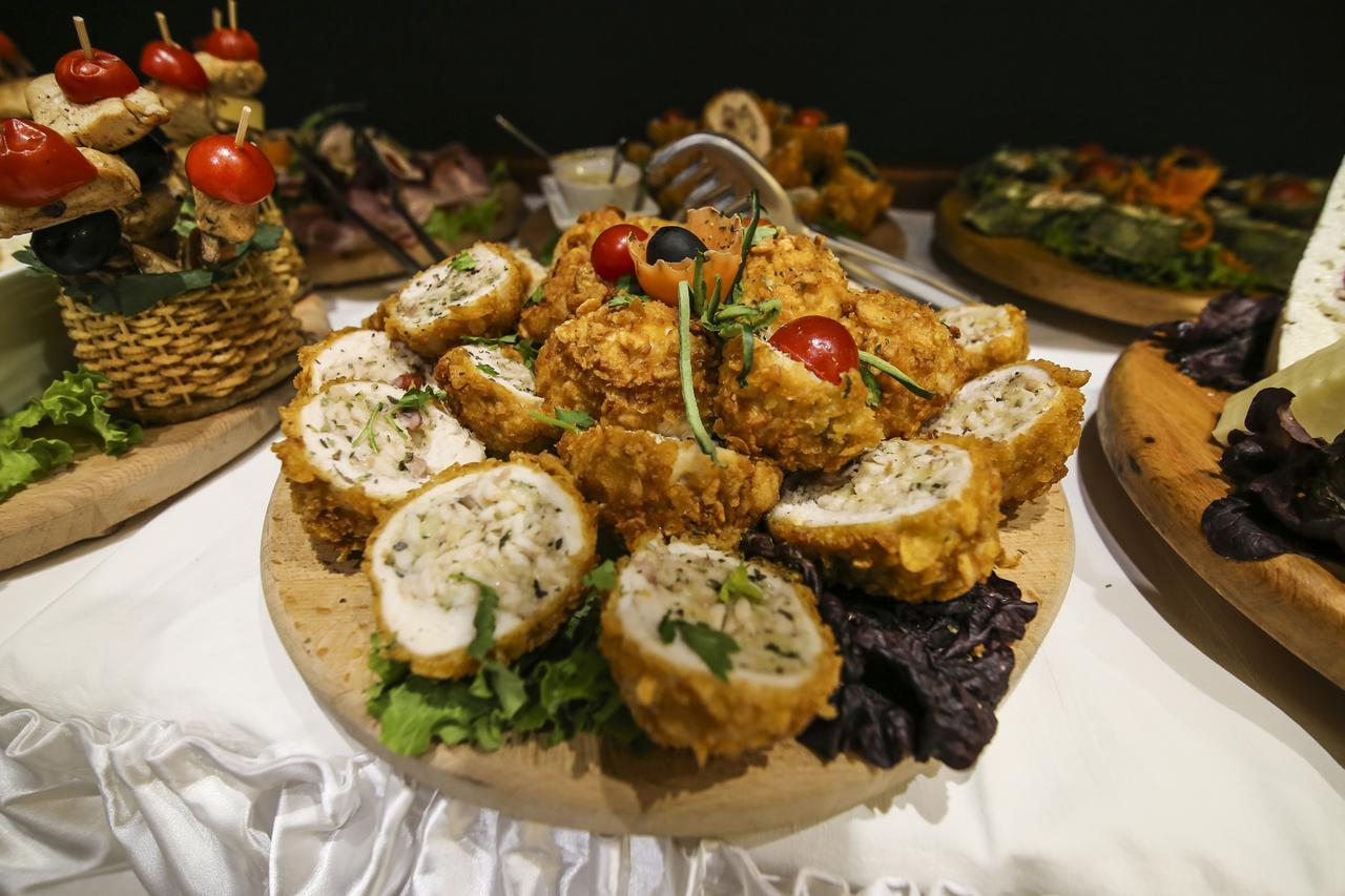 View Inn Boutique Hotel Skopje Ngoại thất bức ảnh