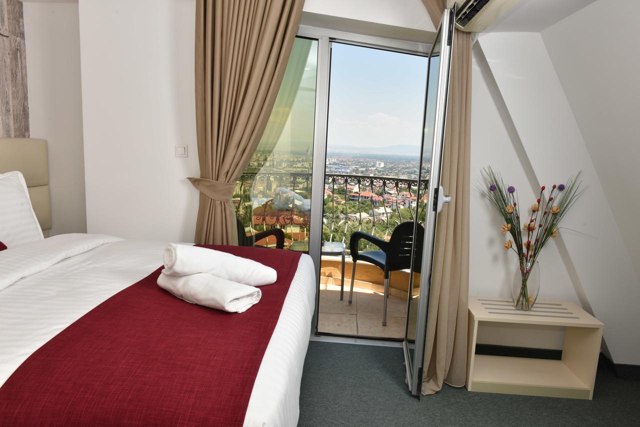 View Inn Boutique Hotel Skopje Ngoại thất bức ảnh