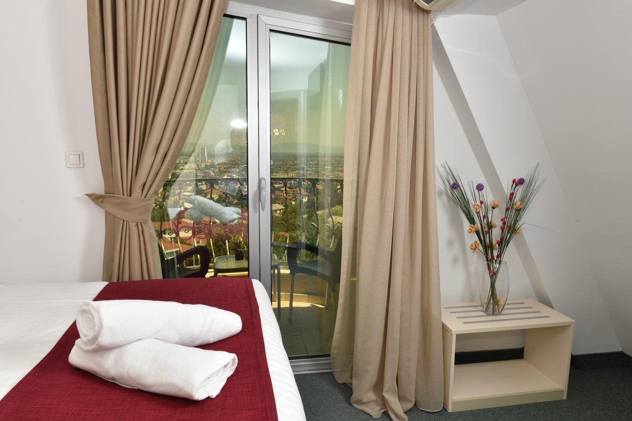 View Inn Boutique Hotel Skopje Ngoại thất bức ảnh