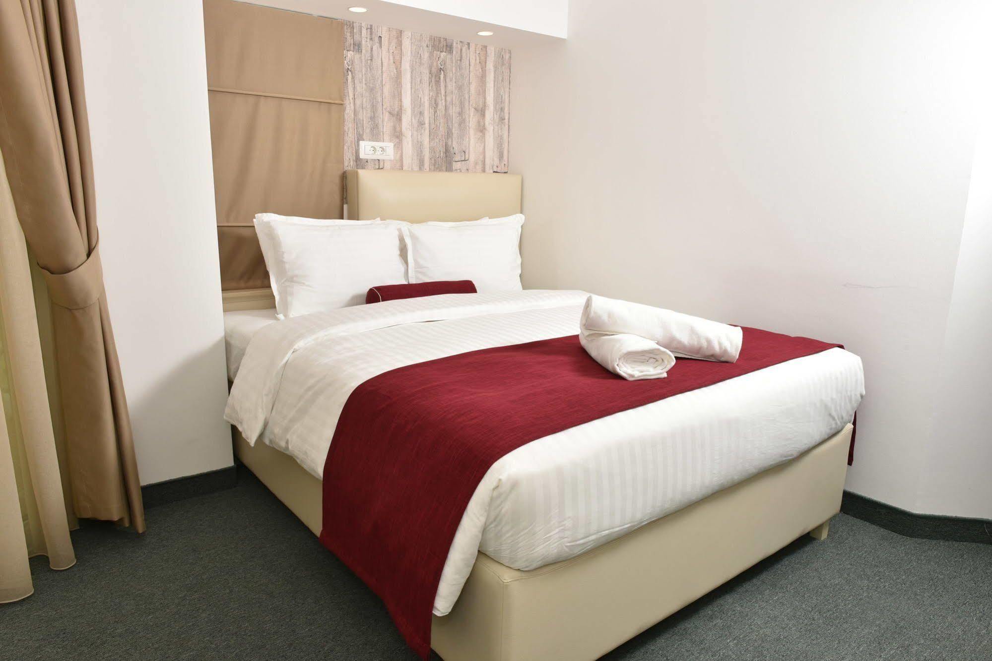 View Inn Boutique Hotel Skopje Ngoại thất bức ảnh